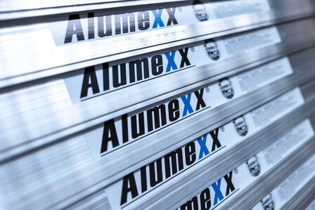 Rolsteiger Alumexx Light 90x250 6,2m werkhoogte tegen de gevel